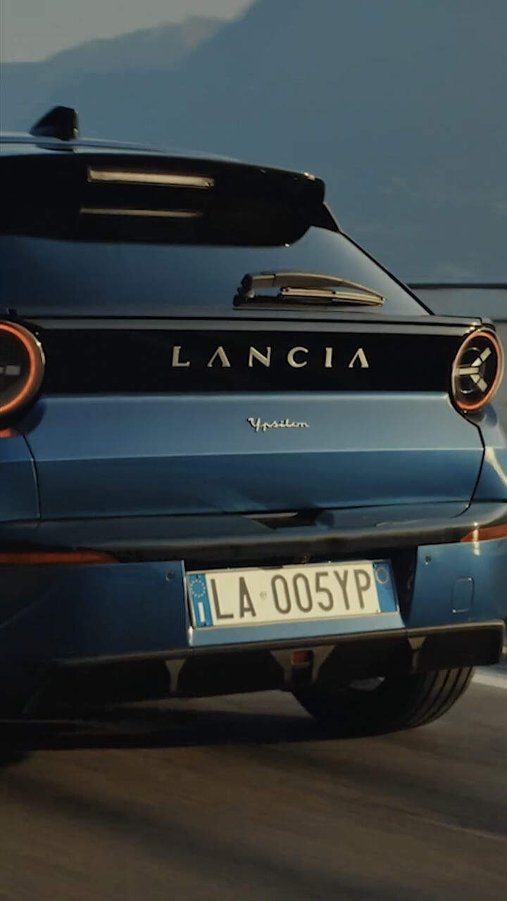 Lancia-ypsilon_cassina-digital_1_v2