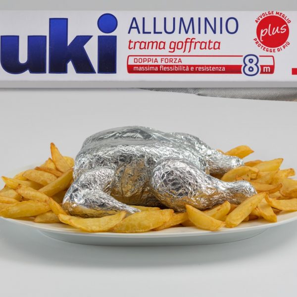 ARMANDO TESTA CREATES THE NEW CUKI CAMPAIGN. LAUNCH OF EMBOSSED ALUMINIUM KITCHEN ROLL