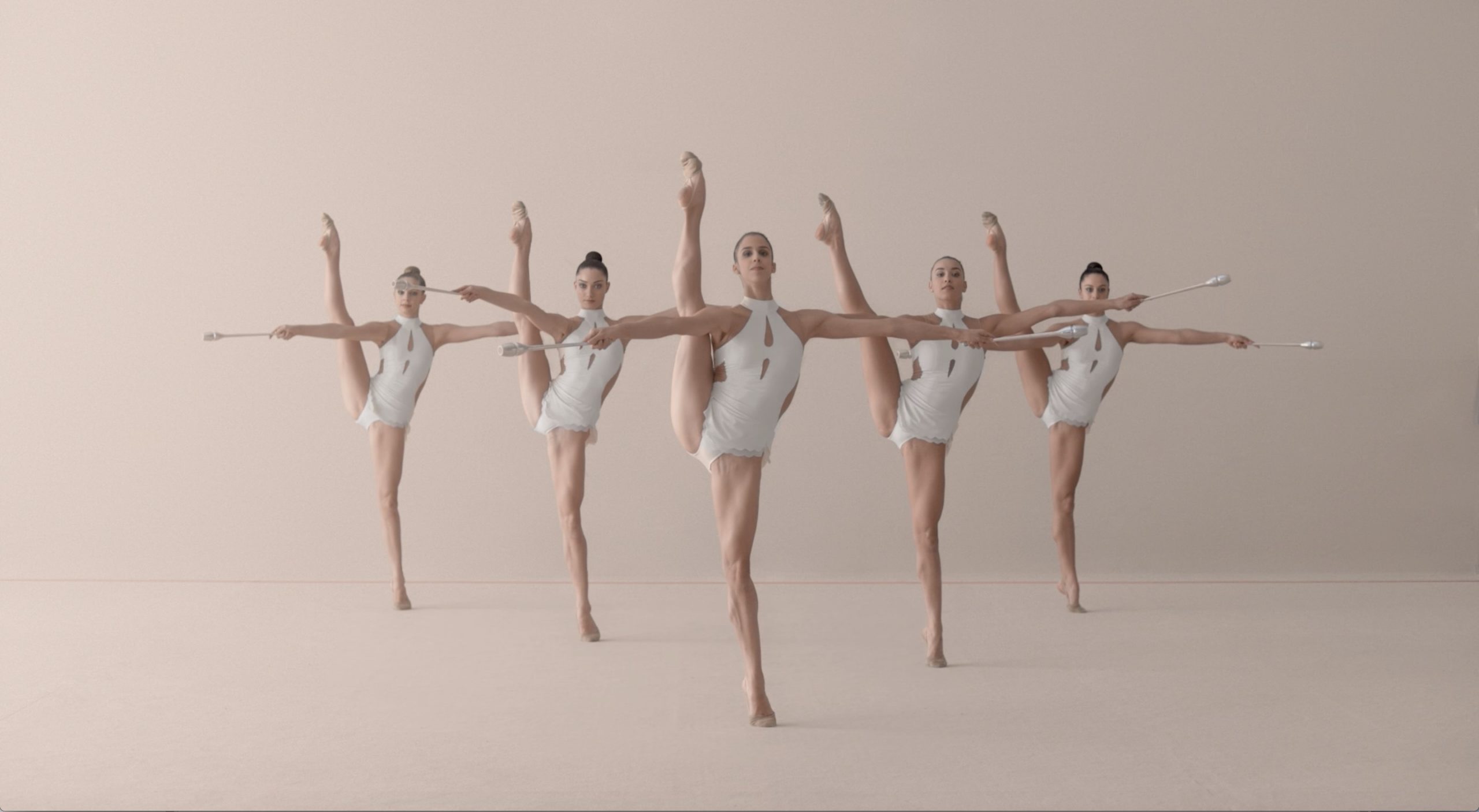 BIONIKE TAKES FLIGHT TOGETHER WITH THE BUTTERFLIES OF THE NATIONAL RHYTHMIC GYMNASTICS TEAM IN THE NEW CAMPAIGN CREATED BY INTESTA